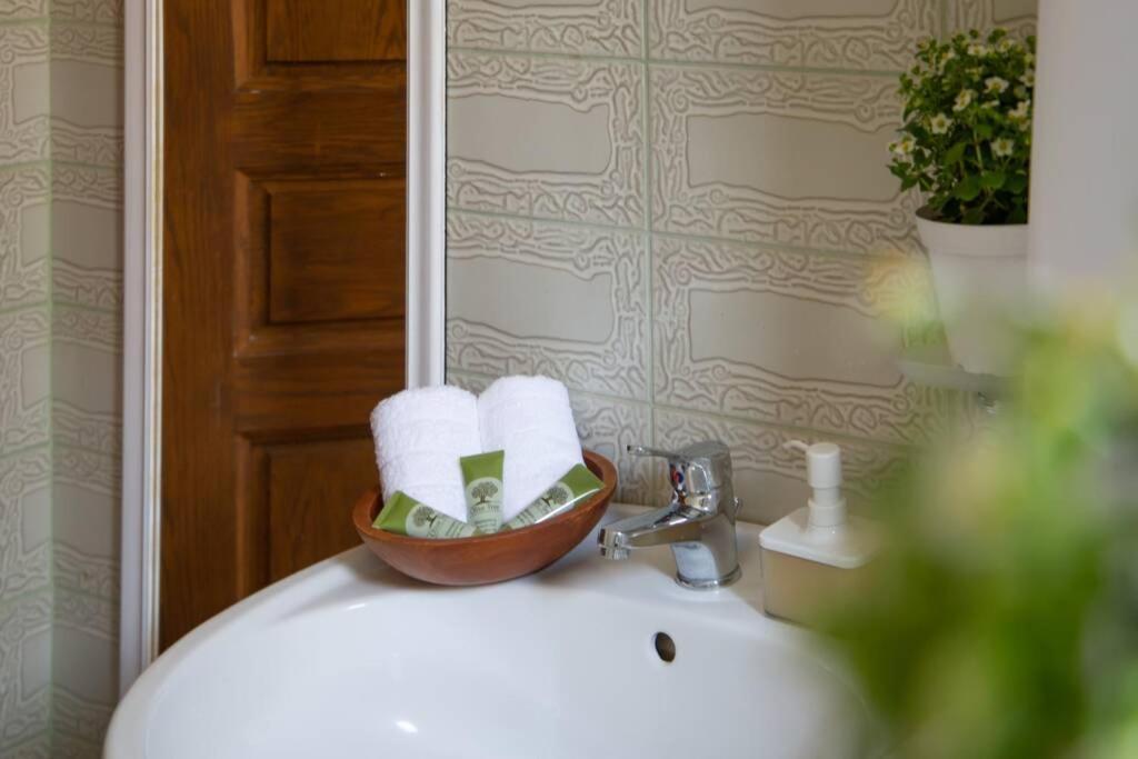 Seaview Stylish Flat In Andros - Walk To Beach Esterno foto